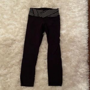 Lululemon 23” reversible cropped wunder unders